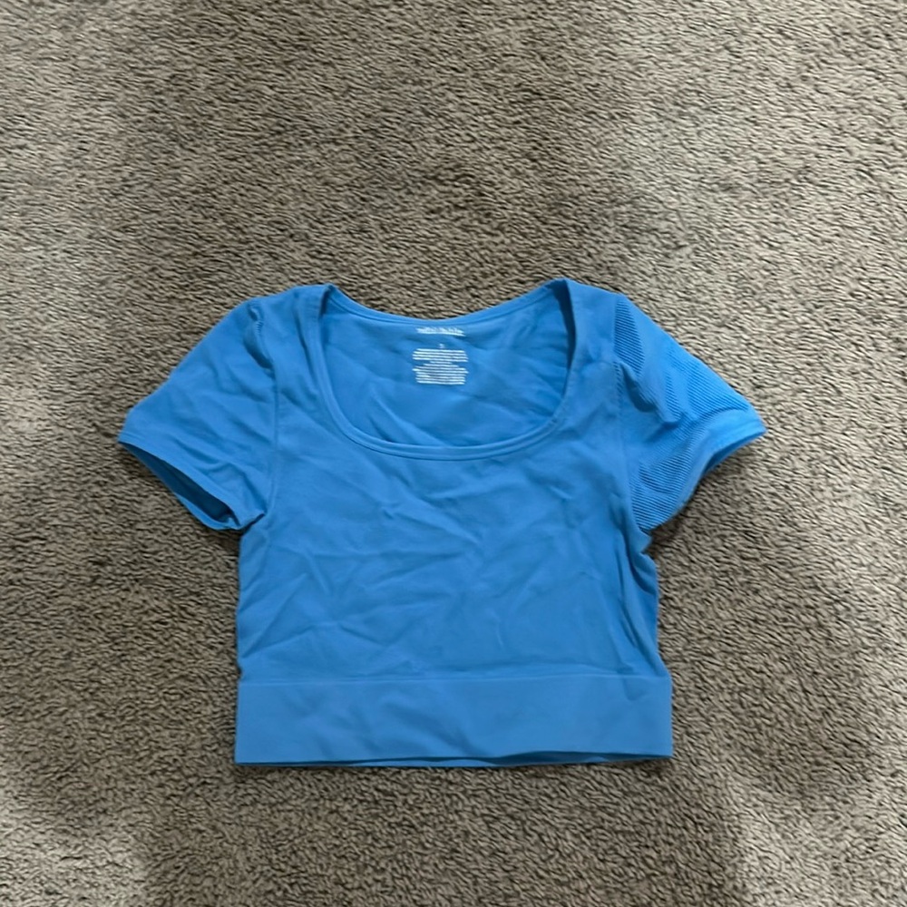 blue tight crop top